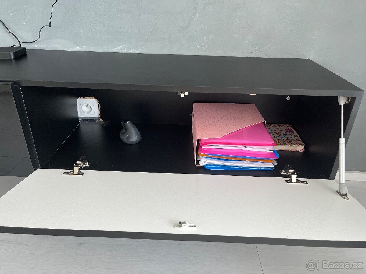 Stolek pod tv - 2