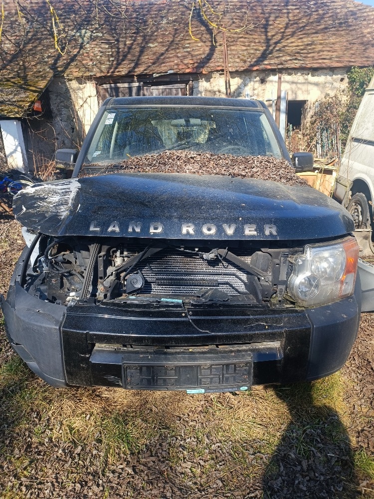 Vozidlo LAND ROVER - 2