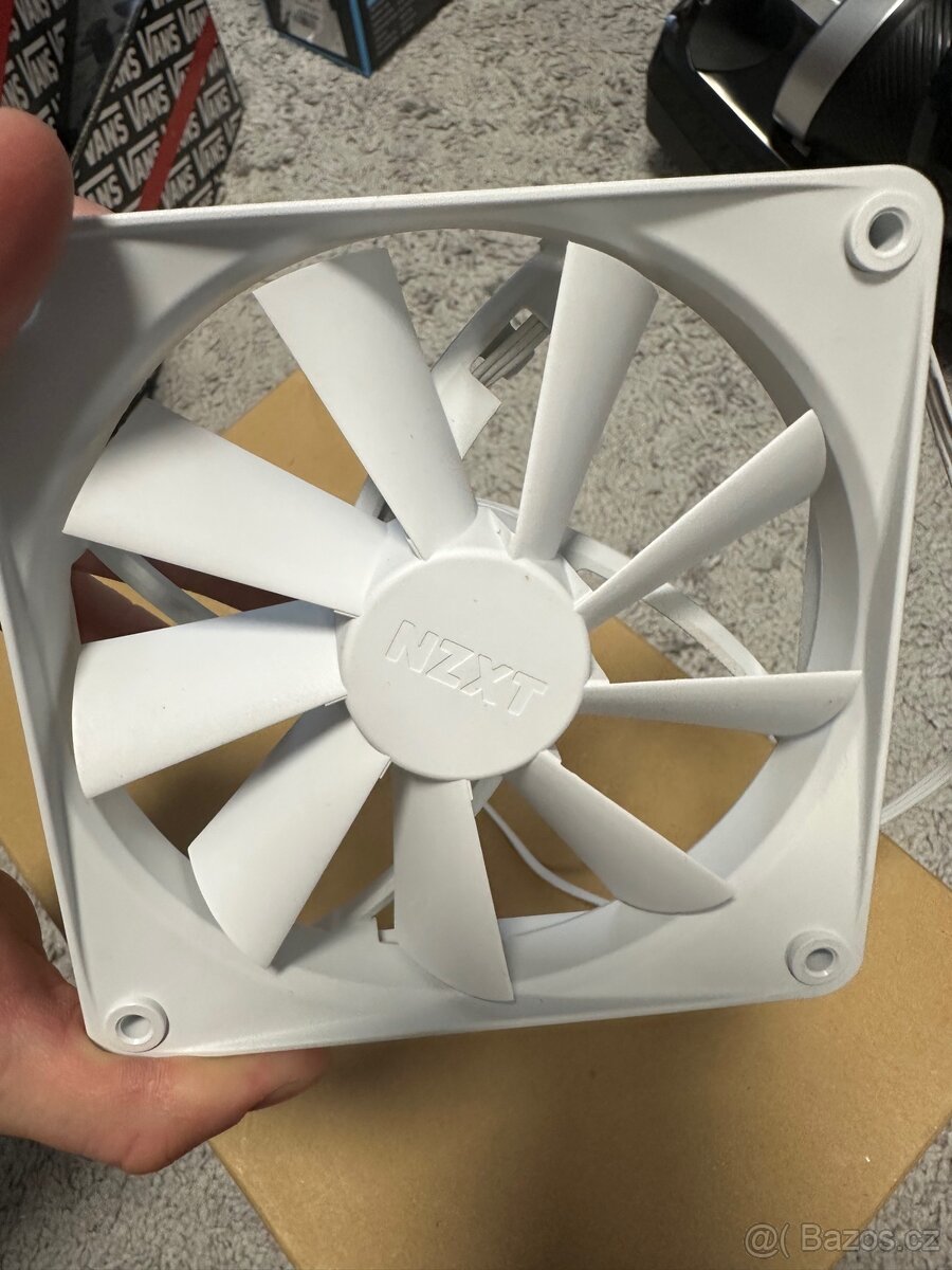 Větrák 120mm NZXT bílý úplně nový - 2