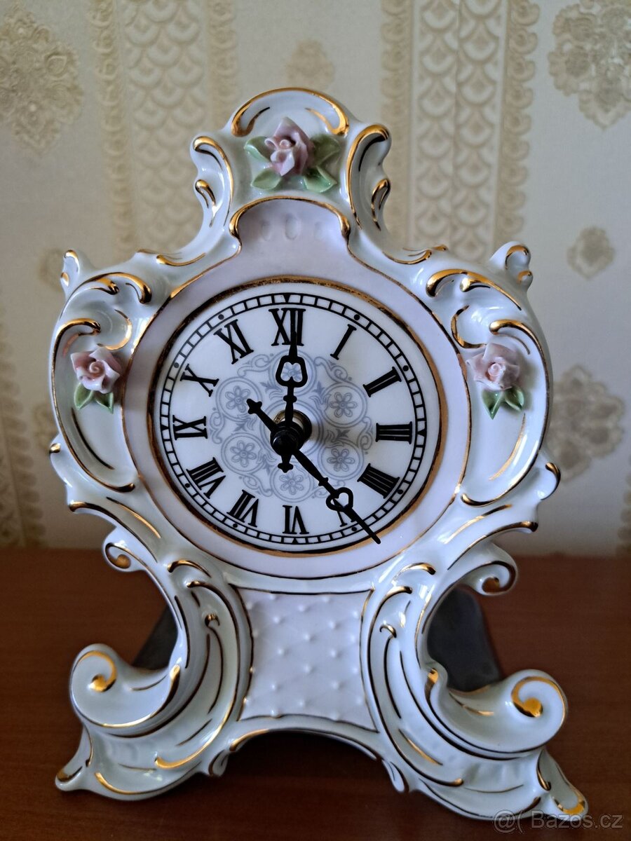 Porcelánové hodiny - 2