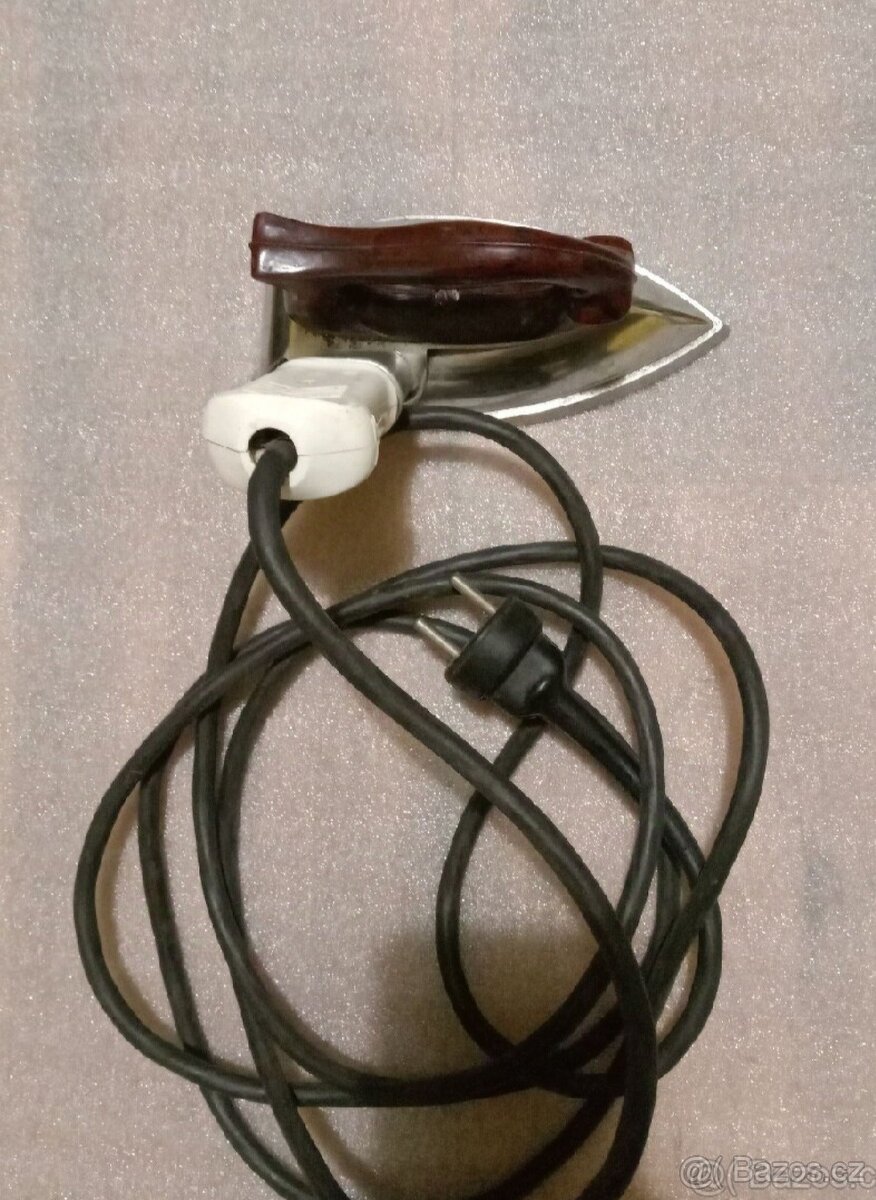 Starožitná elektrická žehlička - 2