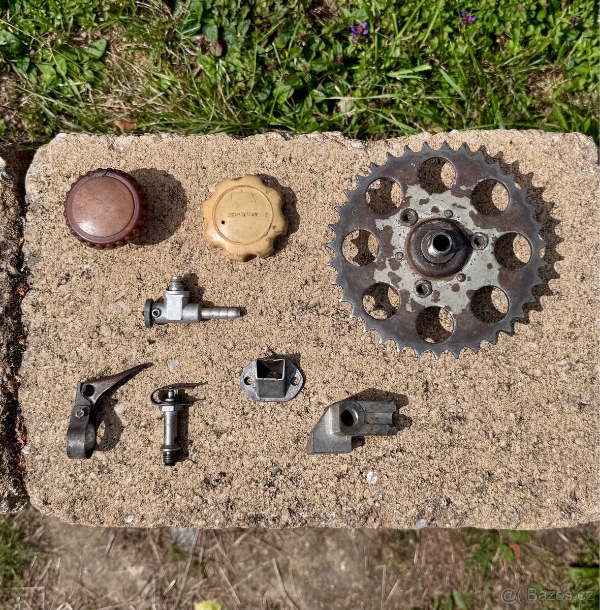 Jawa 50 Jawetta, Stadion - díly - 2