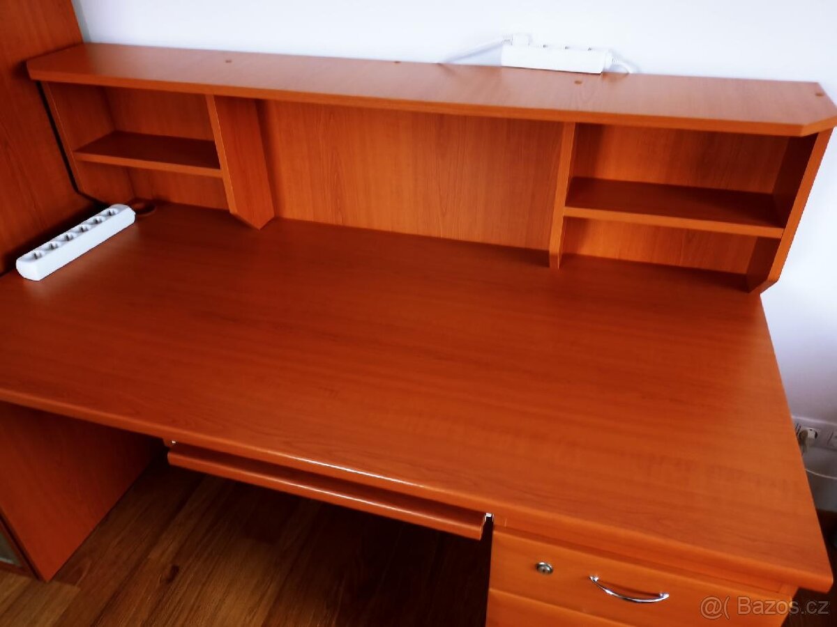 psací stůl - 2
