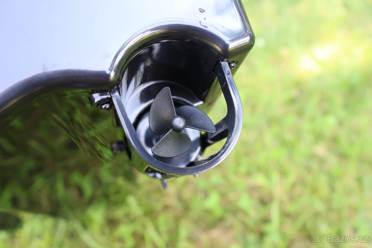 Nová zakrmovací loď s GPS, ČESKÝ NÁVOD, SILNÁ BATERIE - 2