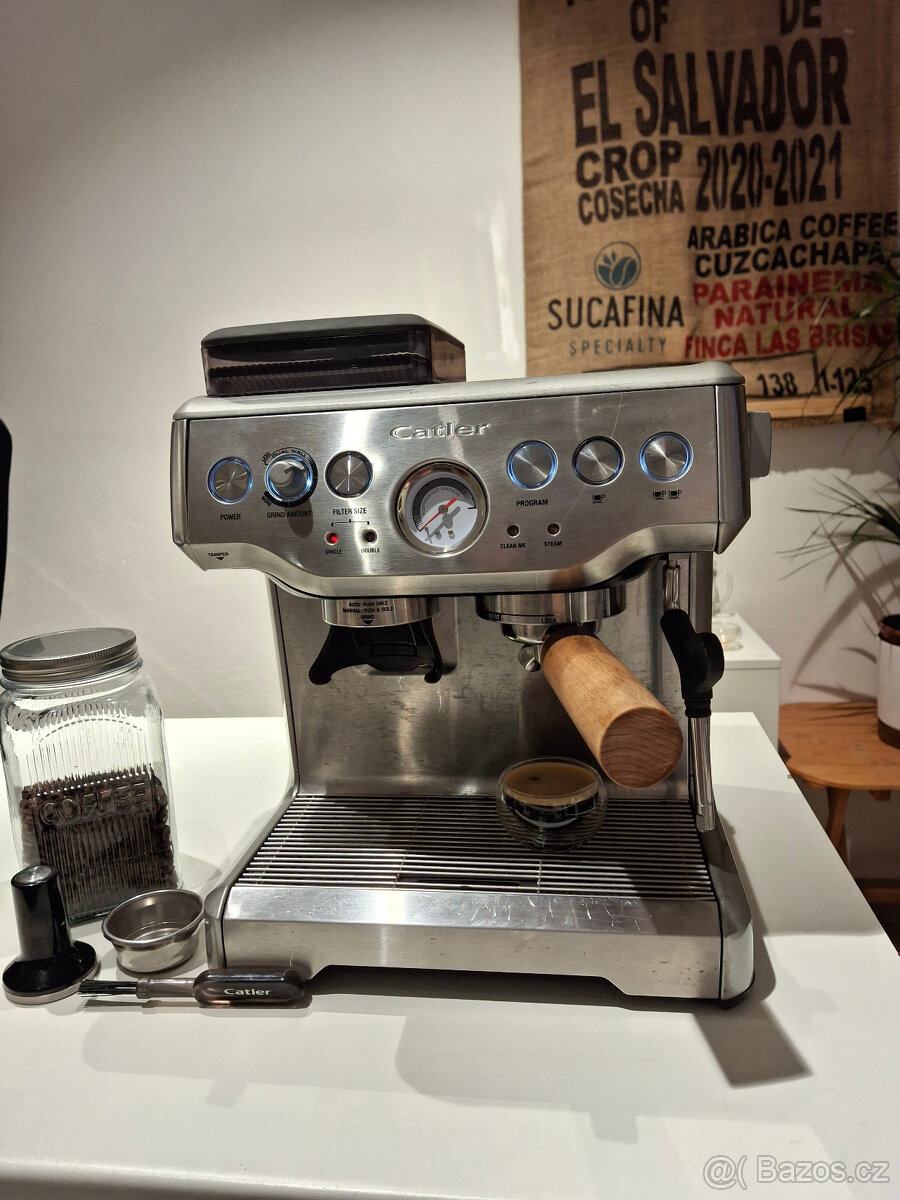 Pákový kávovar Catler s mlýnkem - 2