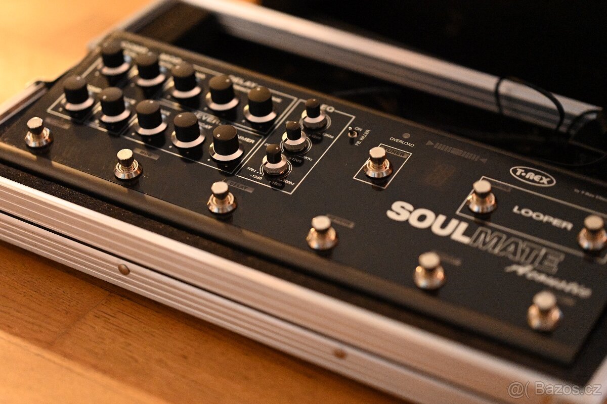 Kytarový efekt T-Rex Soulmate Acoustic v profi casingu - 2