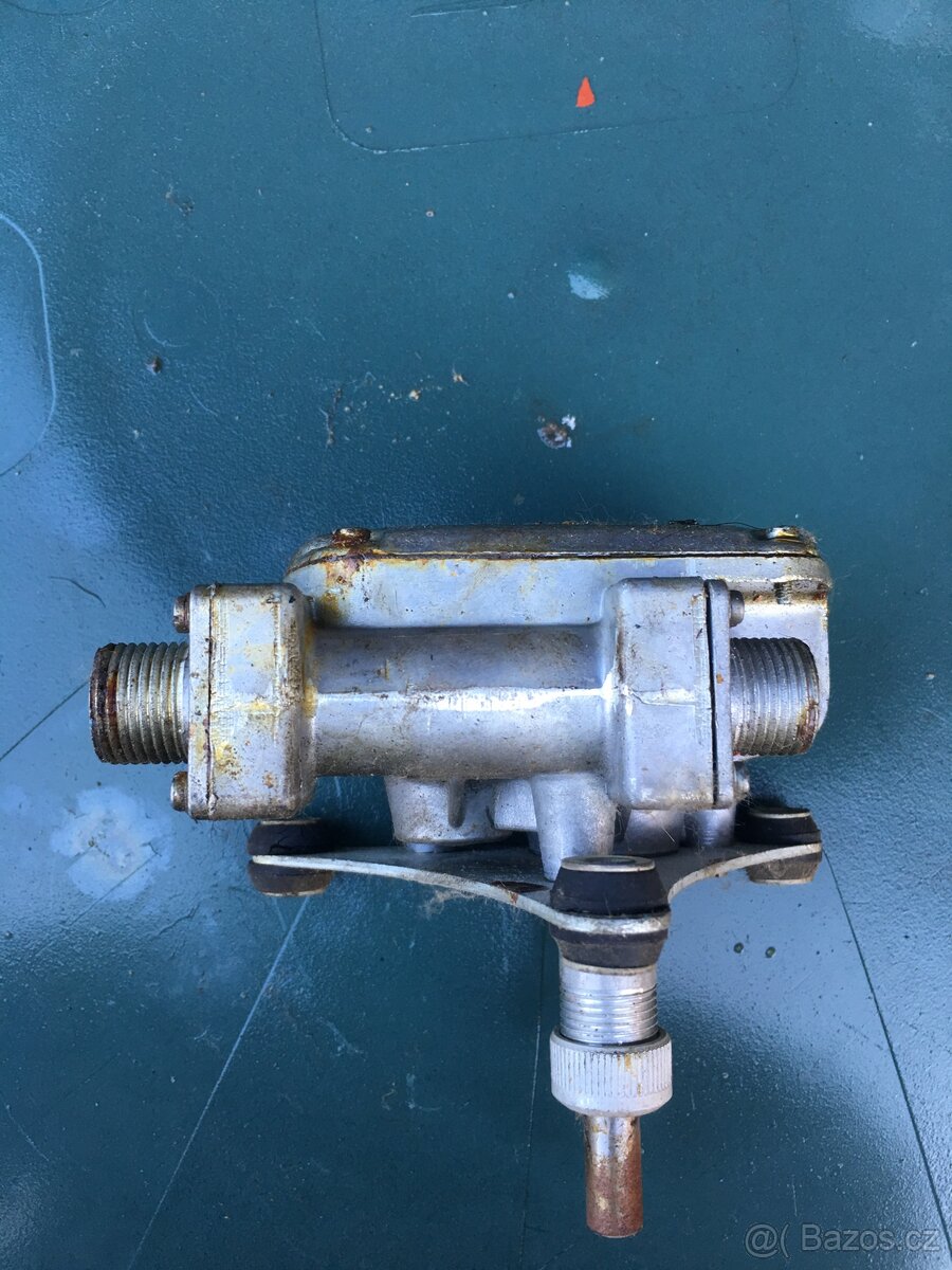 Prodam mororek steracu a blinkr Tatra 148 - 2