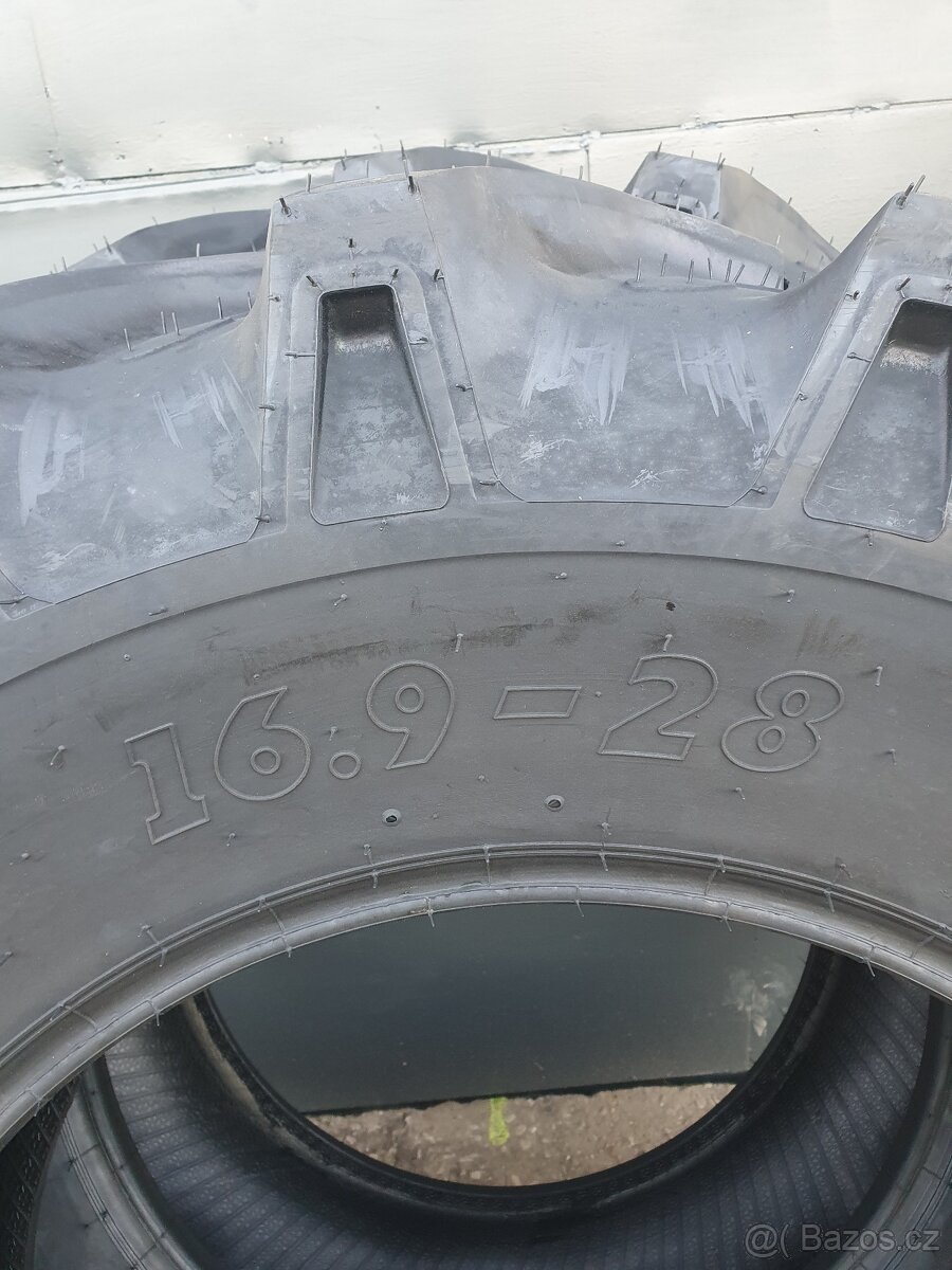 Pneu BKT 16,9 - 28...8 pláten - 2