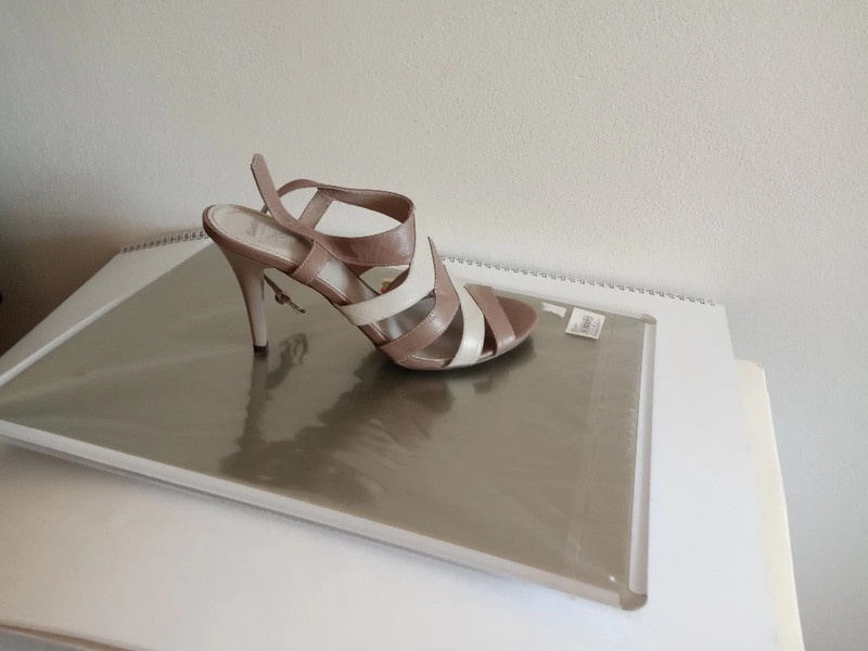 Kožené sandály Baťa - 2