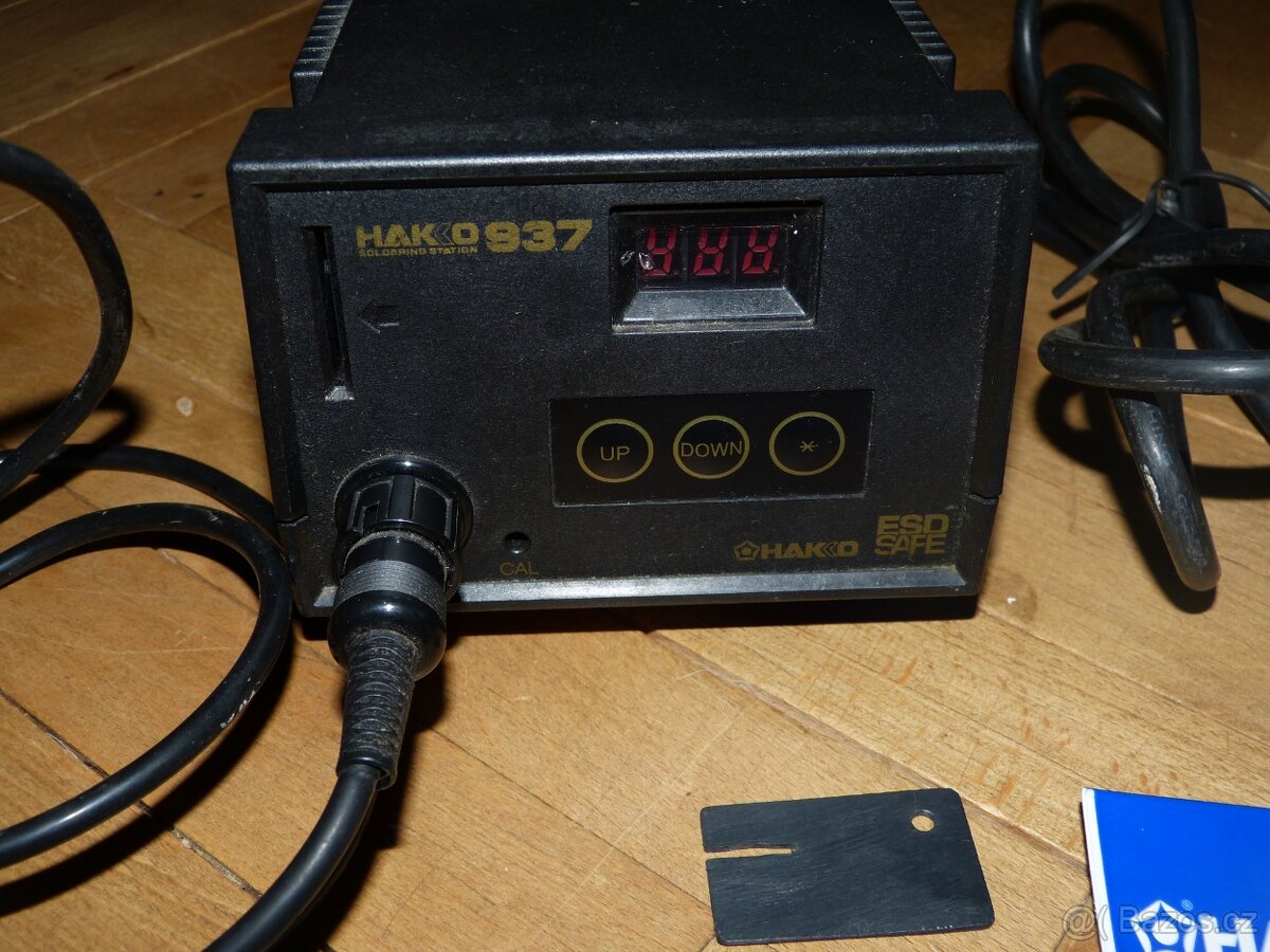 Pájecí stanice originál Hakko 937 + bohaté příslušenství - 2