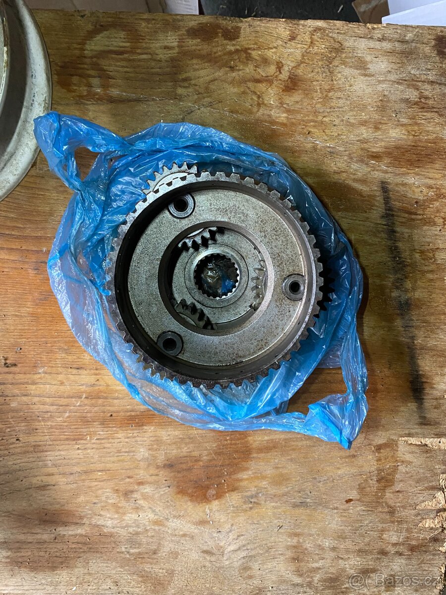 Unašeč satelitu - Zetor Crystal - 2