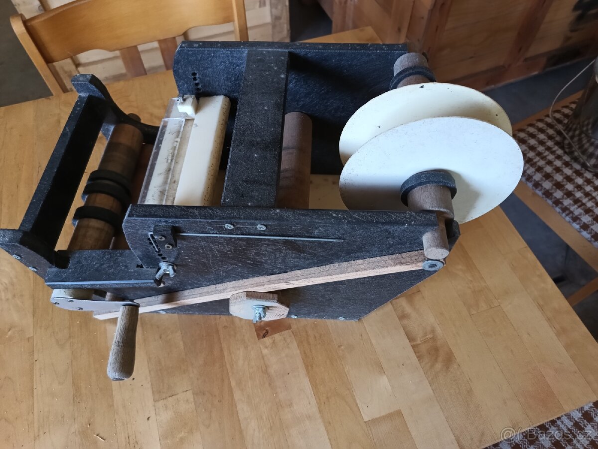 Ruční etiketovačka - 2