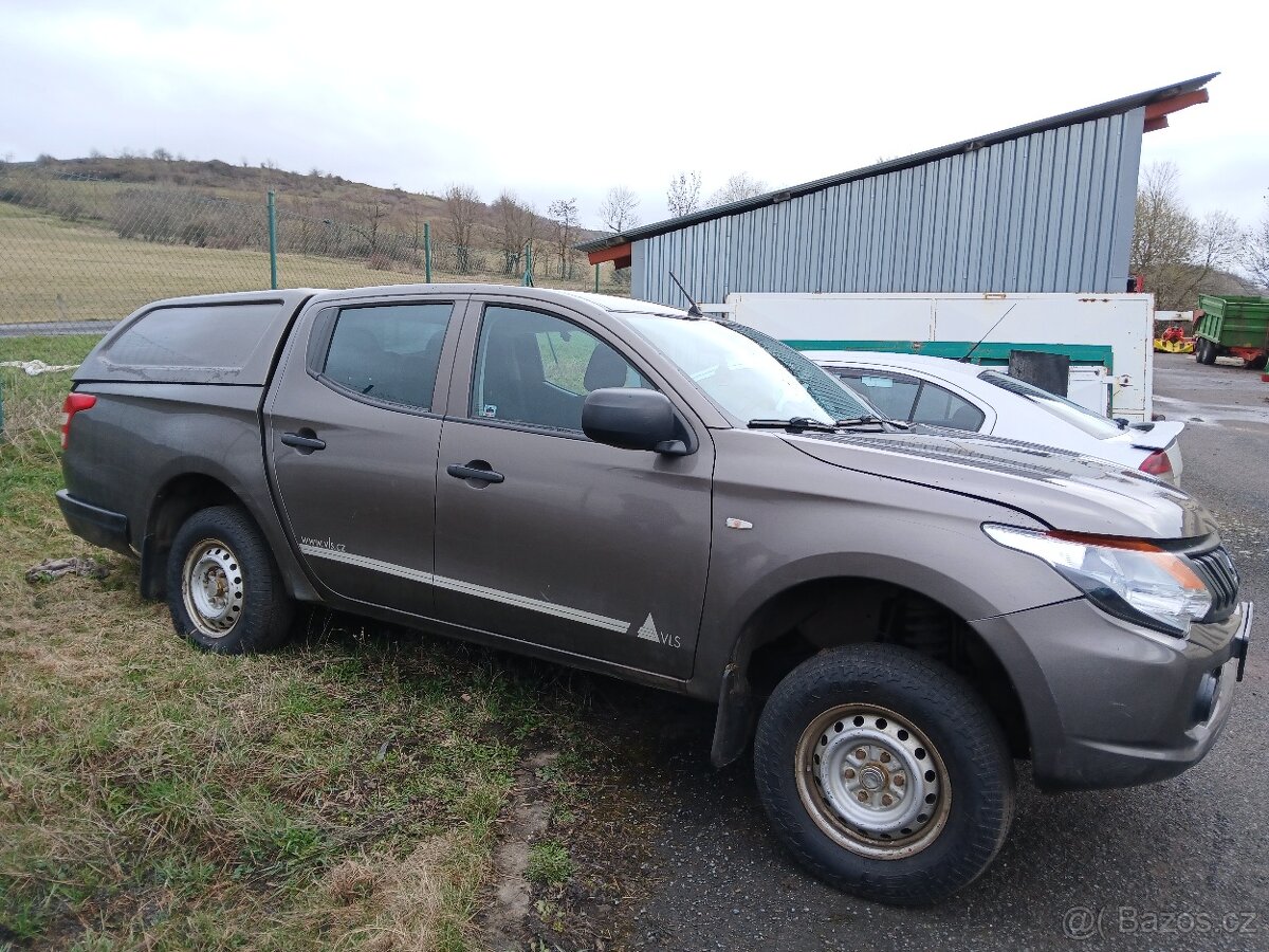 Mitsubischi L200 DC Invite 2,5TD - 2