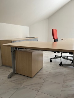 Kancelářský nábytek - 2