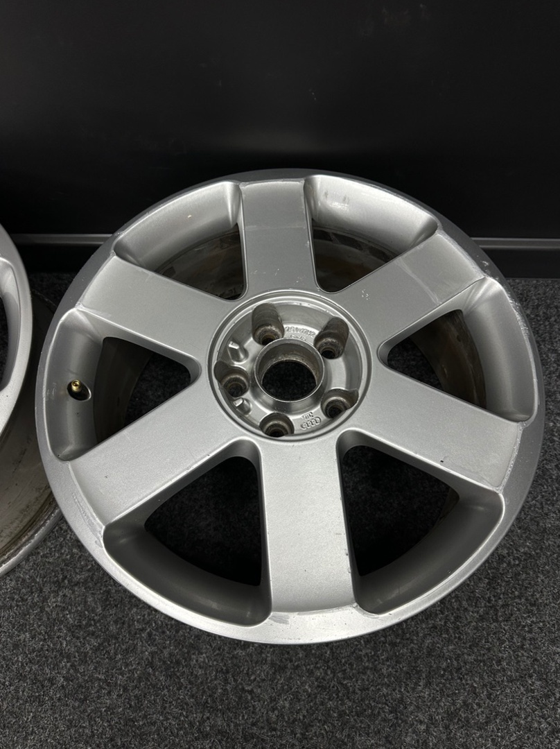 Alu Audi 5x112 17” 8E0601025J - 2