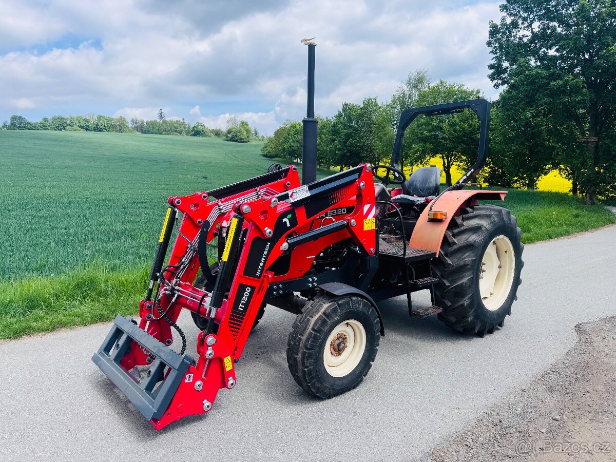 MONTUJEME ČELNÍ NAKLADAČE INTER-TECH - 2