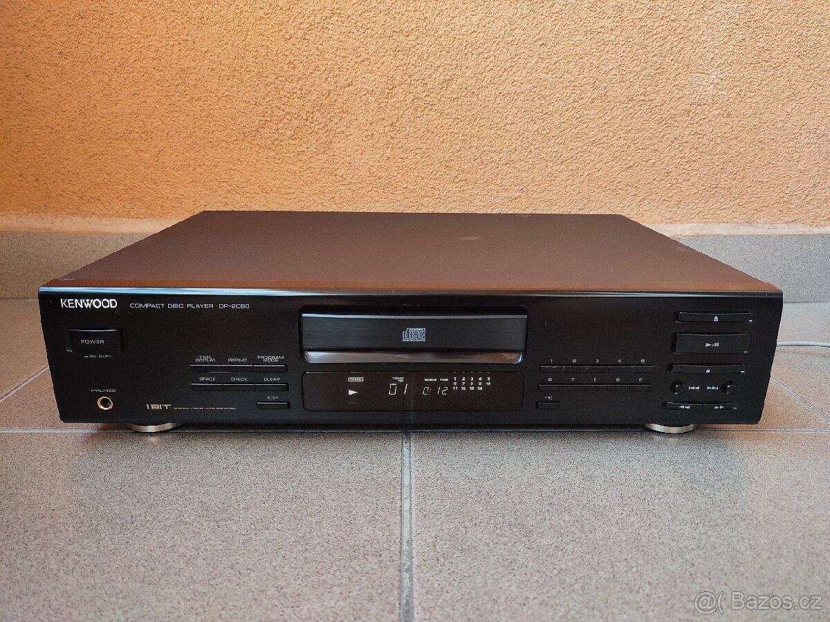 COMPACT DISK PLAYER KENWOOD DP-2060. - 2