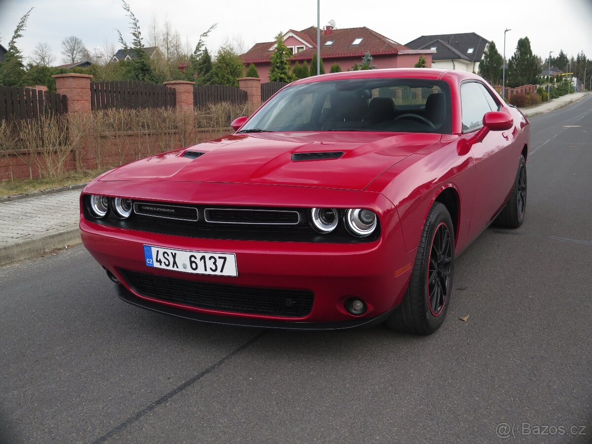 Dodge Challenger, 3.6 V6 - 22.755 km, KRÁSNÝ - 2