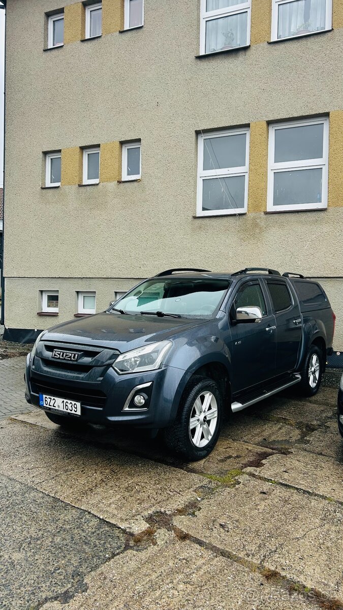 ISUZU D-MAX TOP STAV