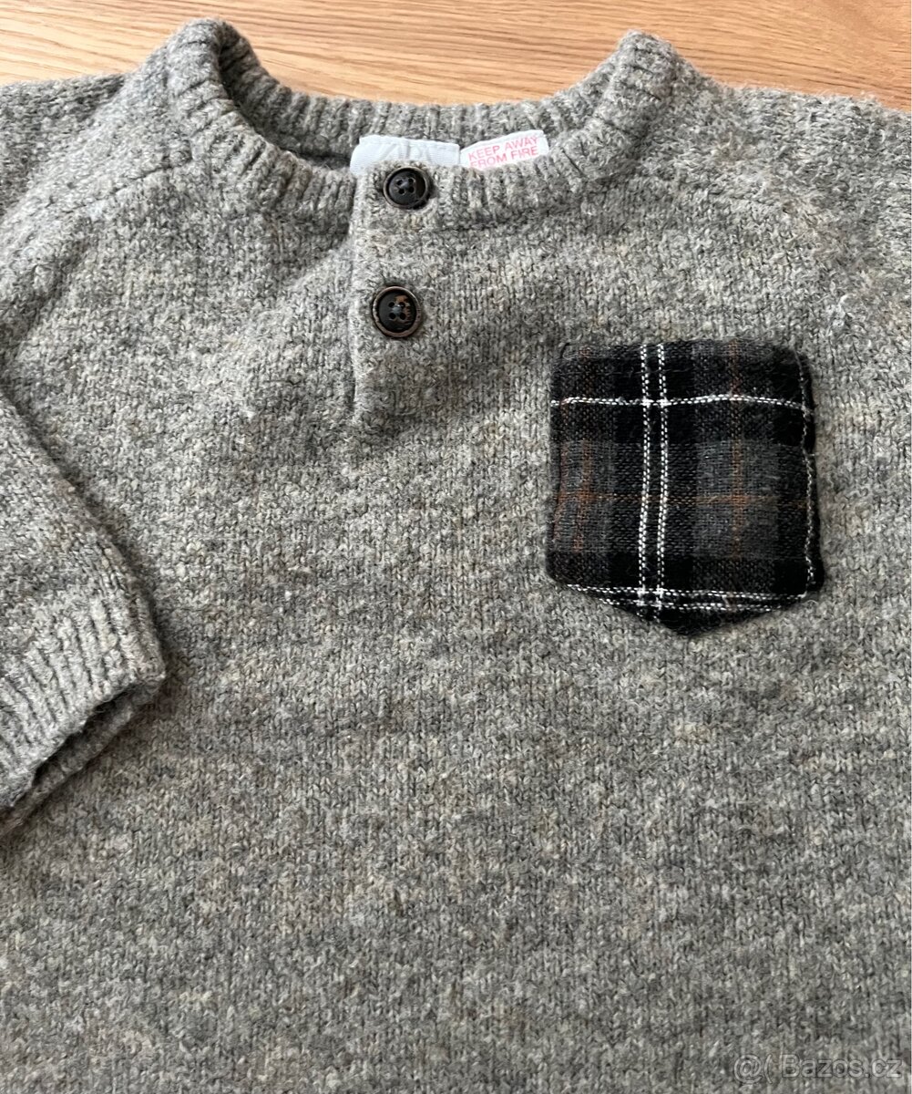 Krasny hruby elegantni svetrik Zara - velikost 98 - 2