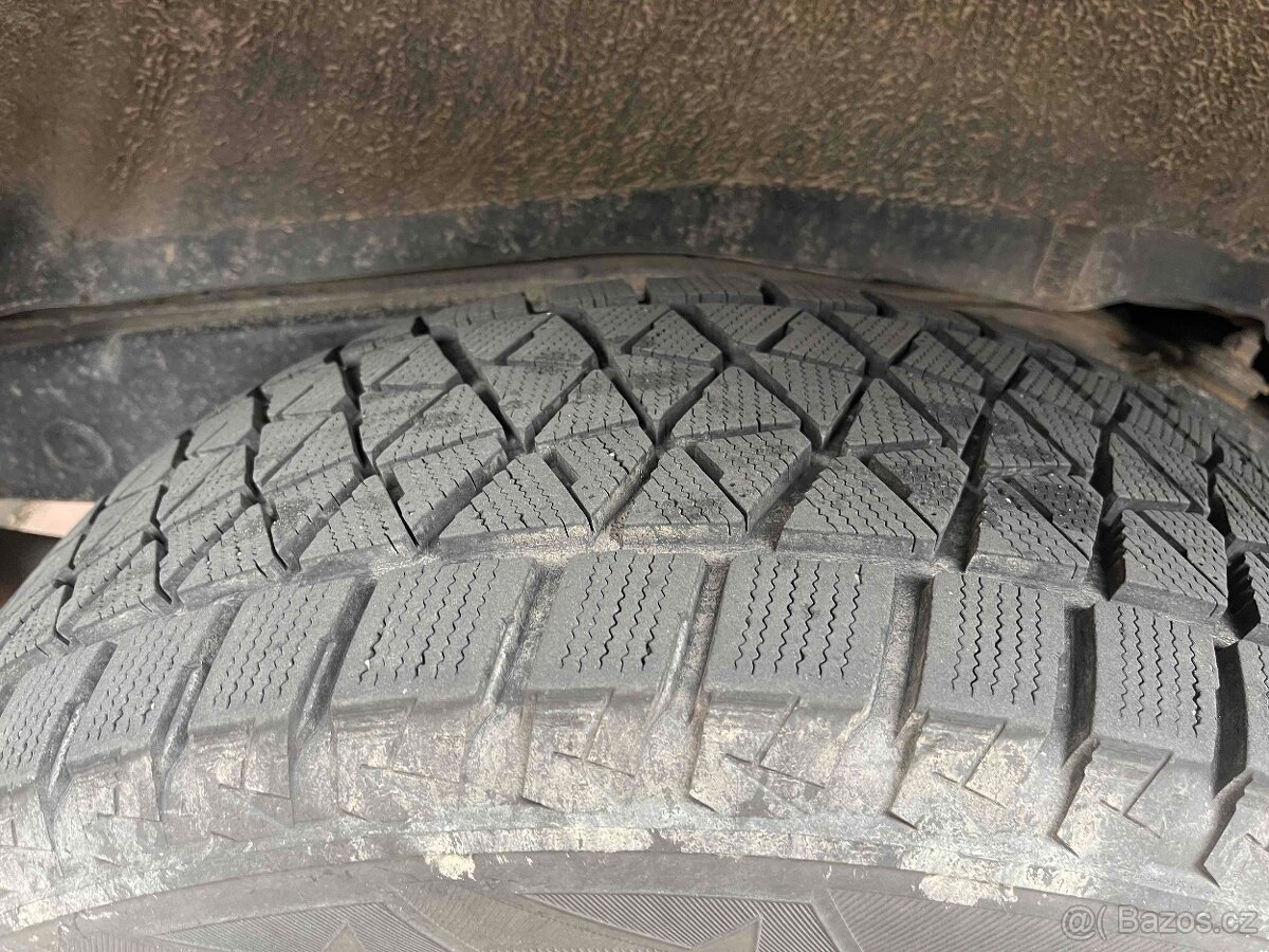 zimní pneu Bridgestone Blizzak DM-V2 265/60 R18 – 8 mm TOP