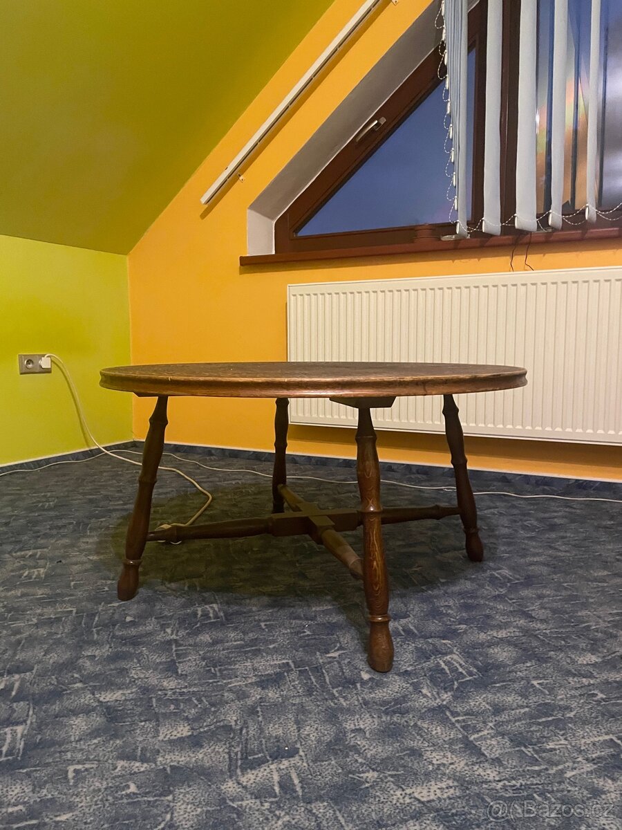 Stůl, noční stolek - 2