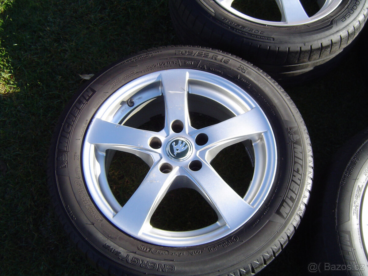 4XLETNÍ HLINÍKOVÁ KOLA ŠKODA OCTAVIA III,II 205/55 R16 - 2