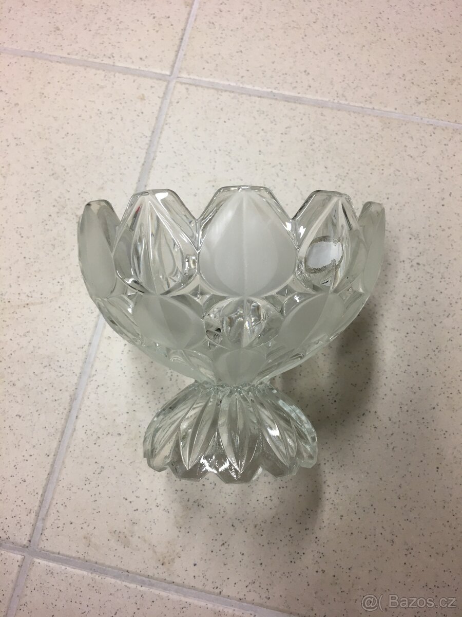 Spousta různých starožitností - 2