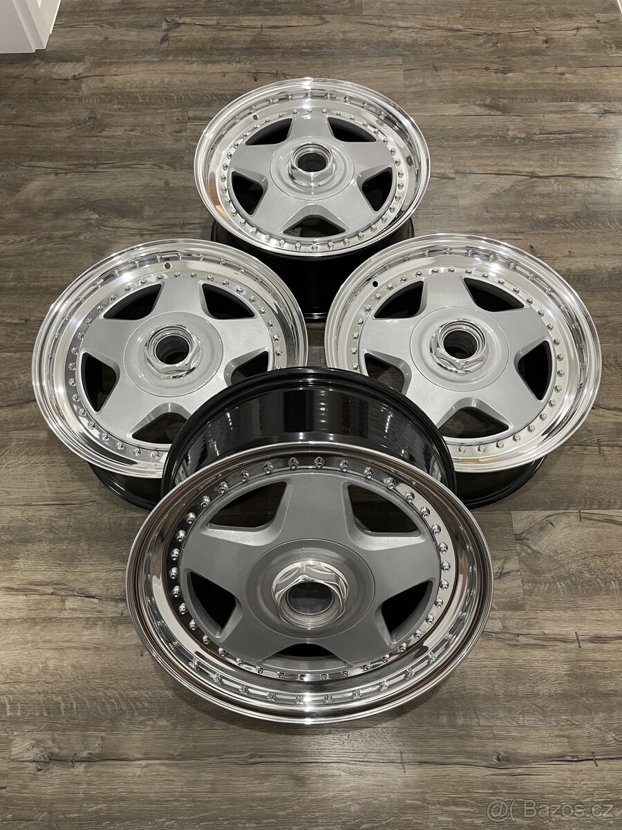 MOMO R3 17” 5x114,3 8J et37 - 2