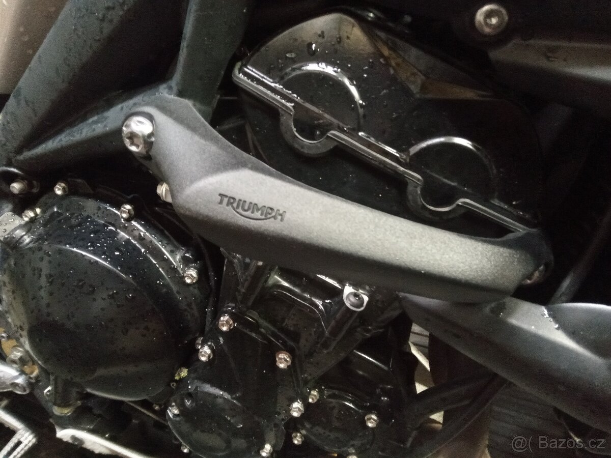 TRIUMPH STREET TRIPLE - nová cena,doplněné info. - 2