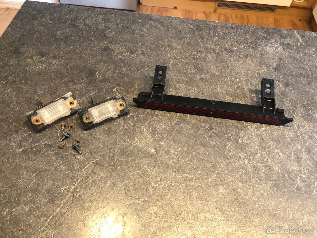 světla z pátých dveří škoda fabia 1.4 Mpi - 2