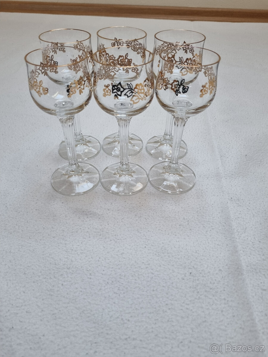 Sklenice na stopce - 2