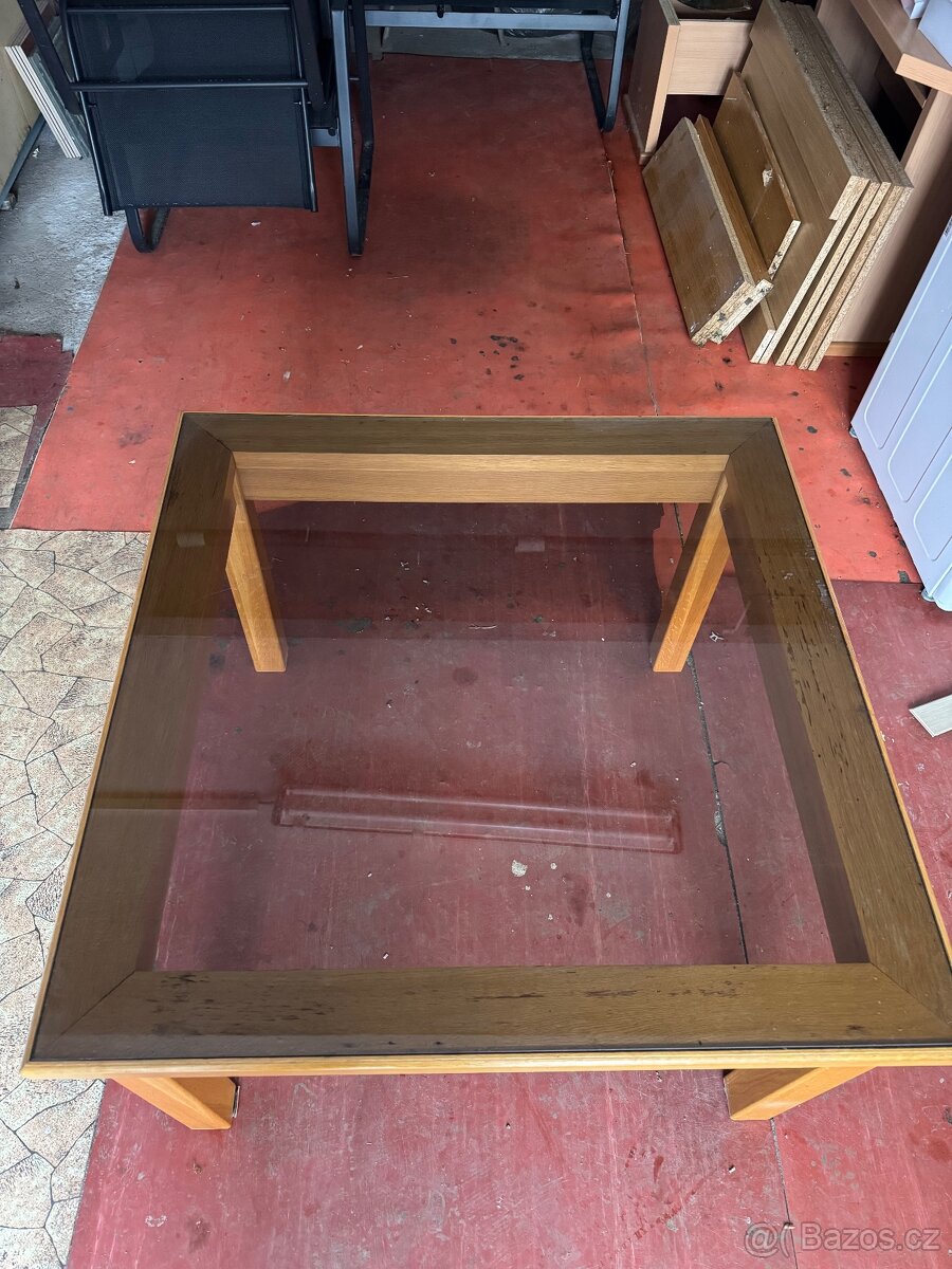 Skleněný stůl - 2