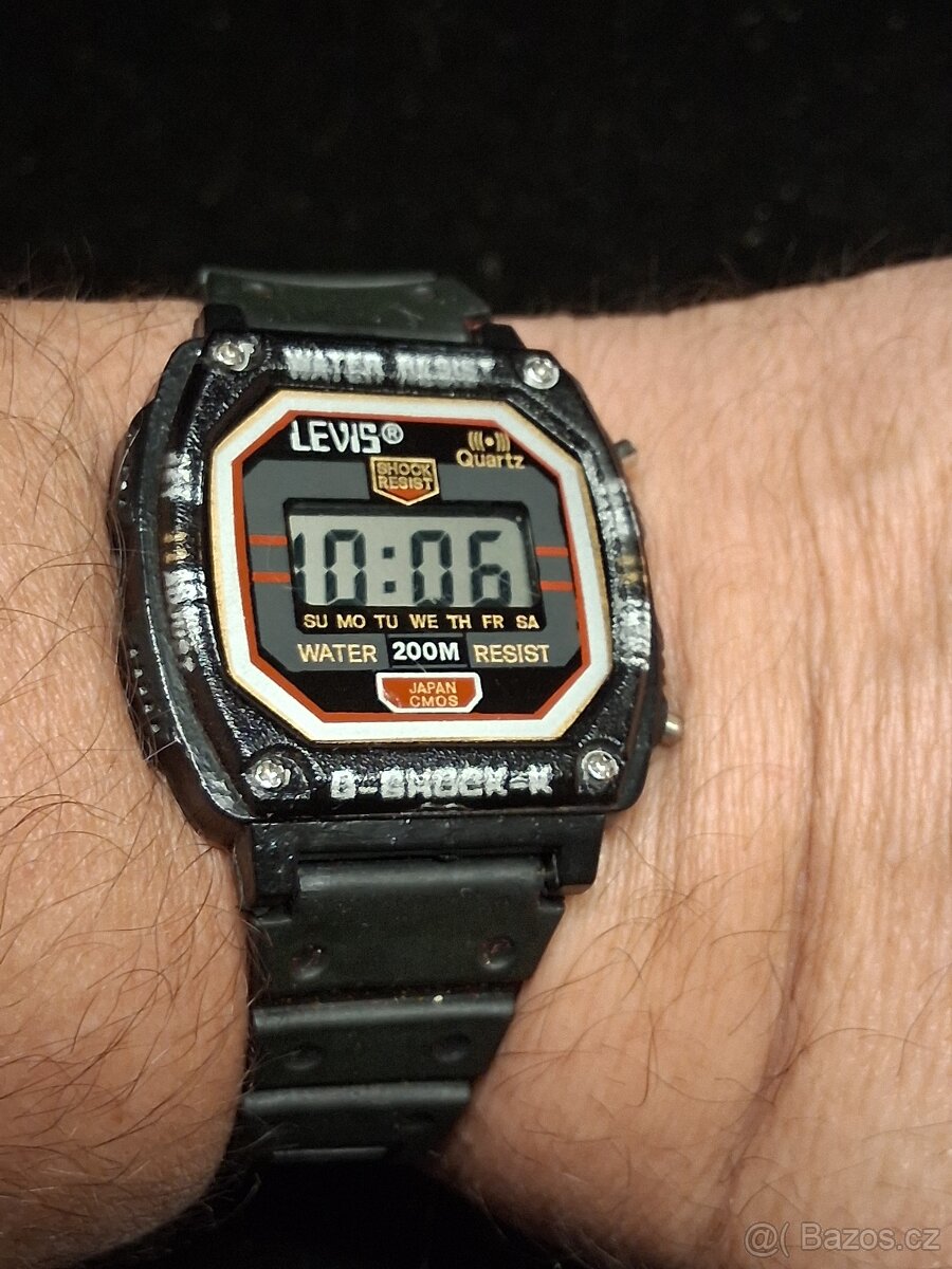 Digitální hodinky LEVIS - 2