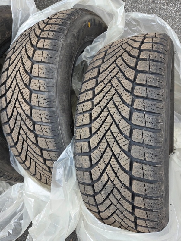 Pneu FALKEN 205/55 R 16 - 2