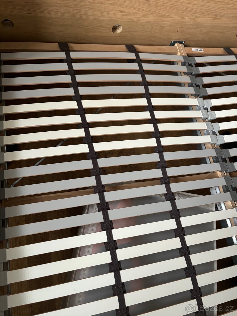 Postel Ikea Malm 180x200 - 2