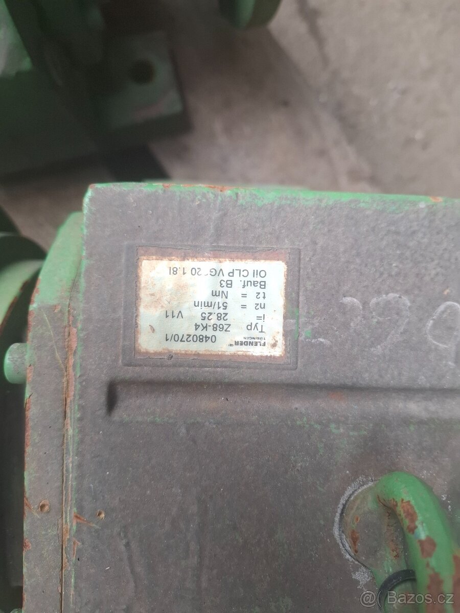 průmyslová převodovka FLENDER Z68-K4 - 2