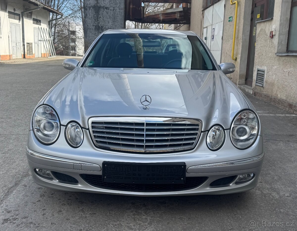 Mercedes E 240 V6 - 2
