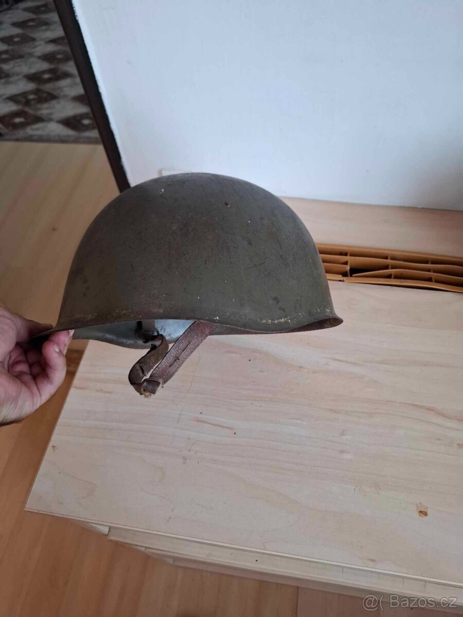 Vojenská helma - 2