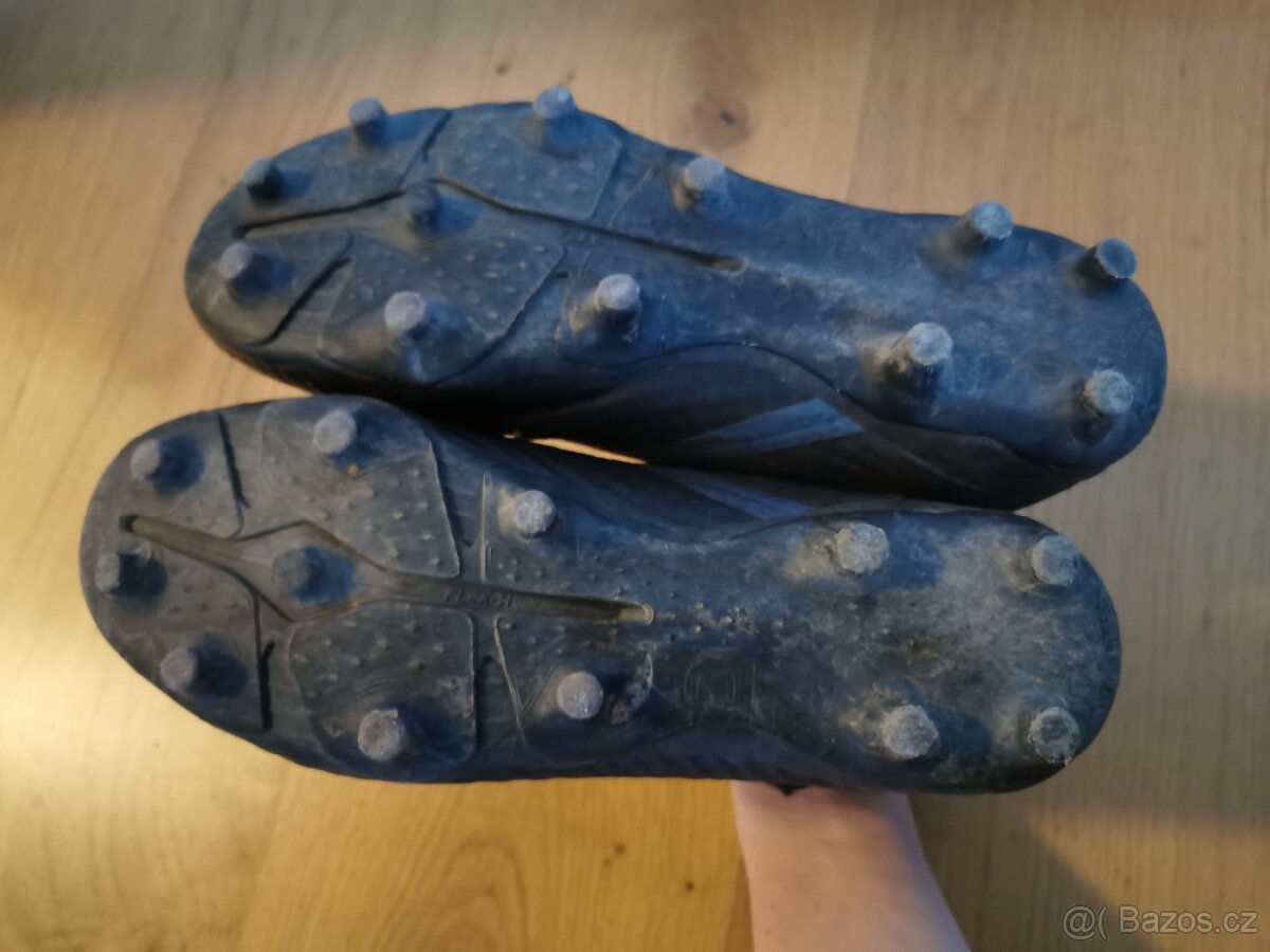 Kopačky vel. 40 (stélka 26cm) - 2