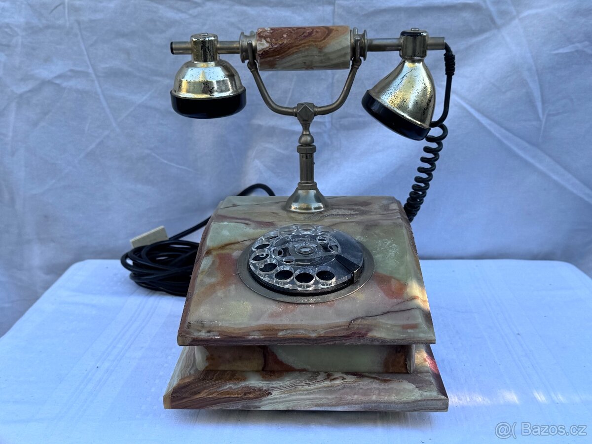 Velký onyxový telefon - 2