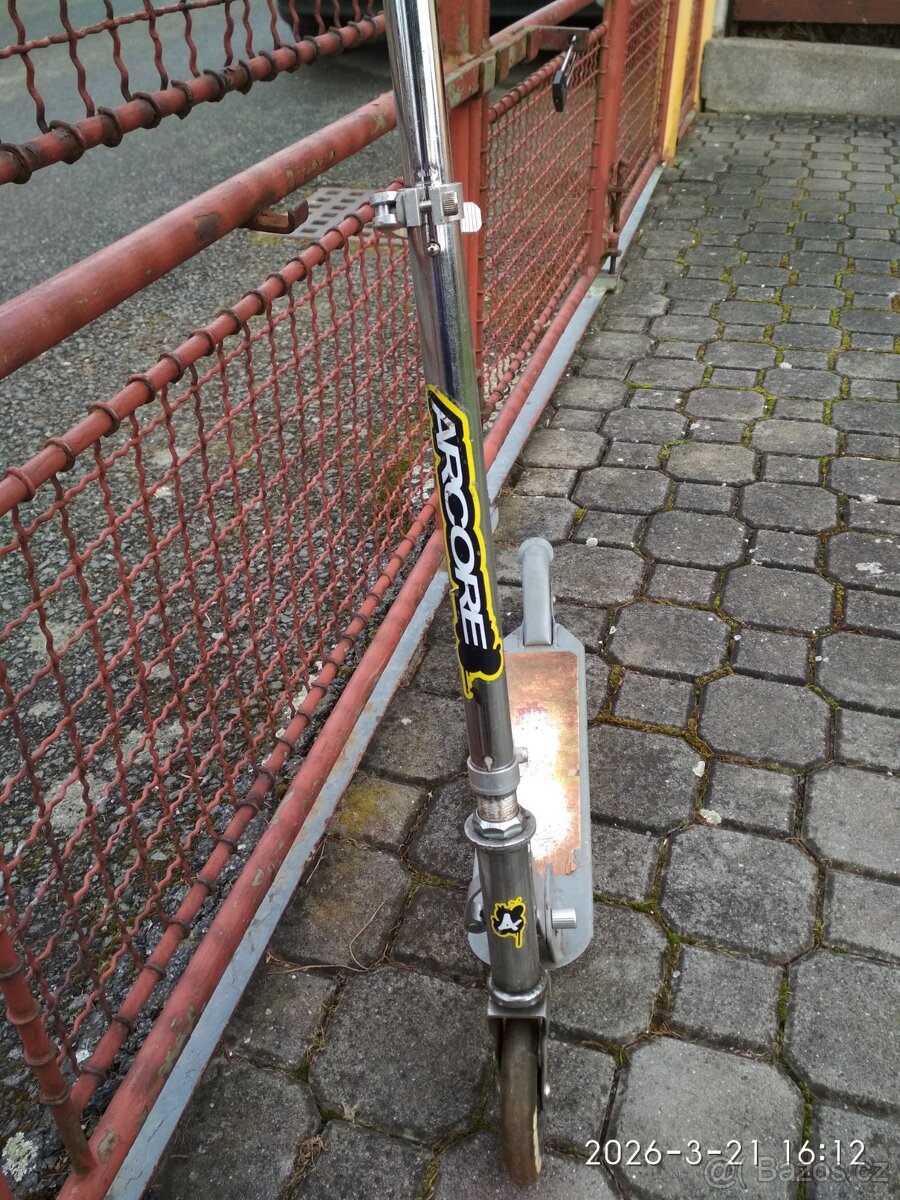 Koloběžka Arcore - 2