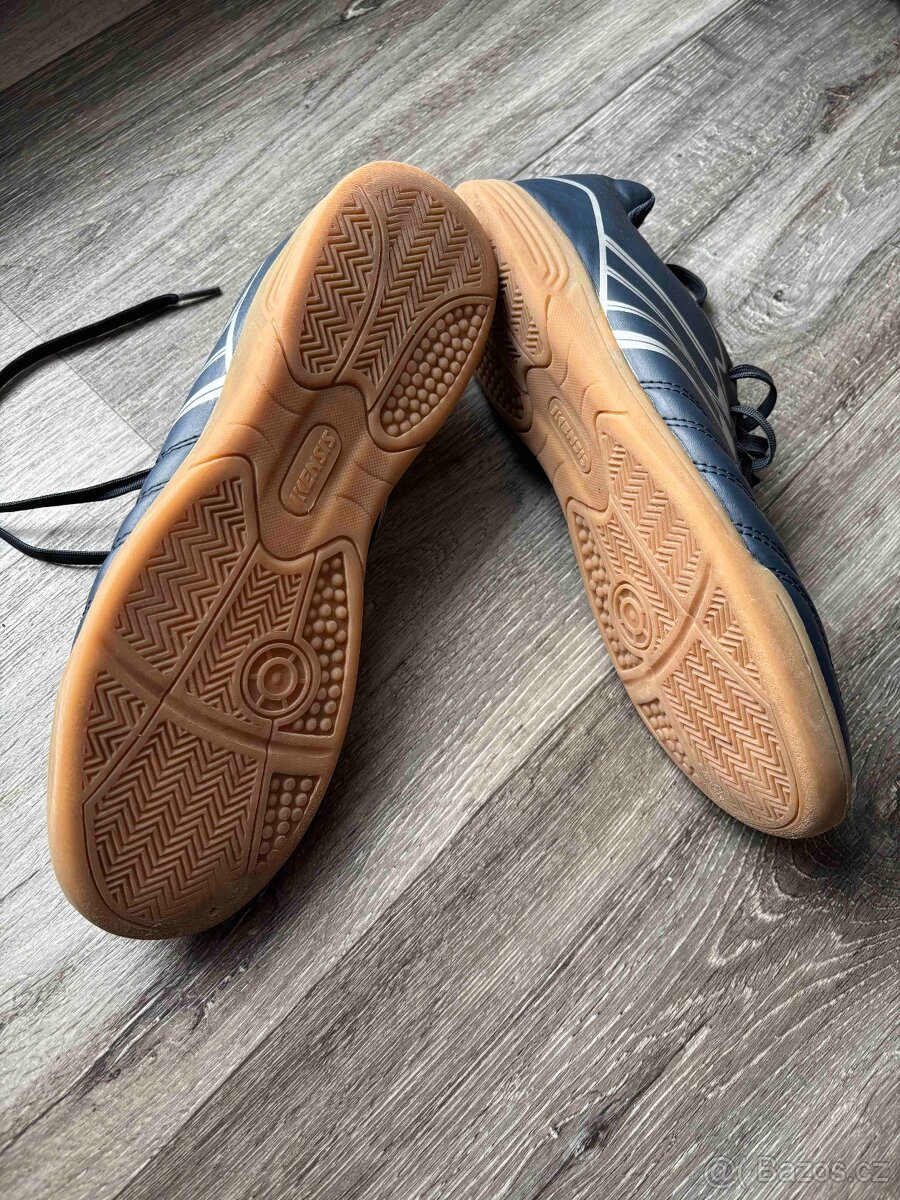 Prodám sálové boty Kensis - 2