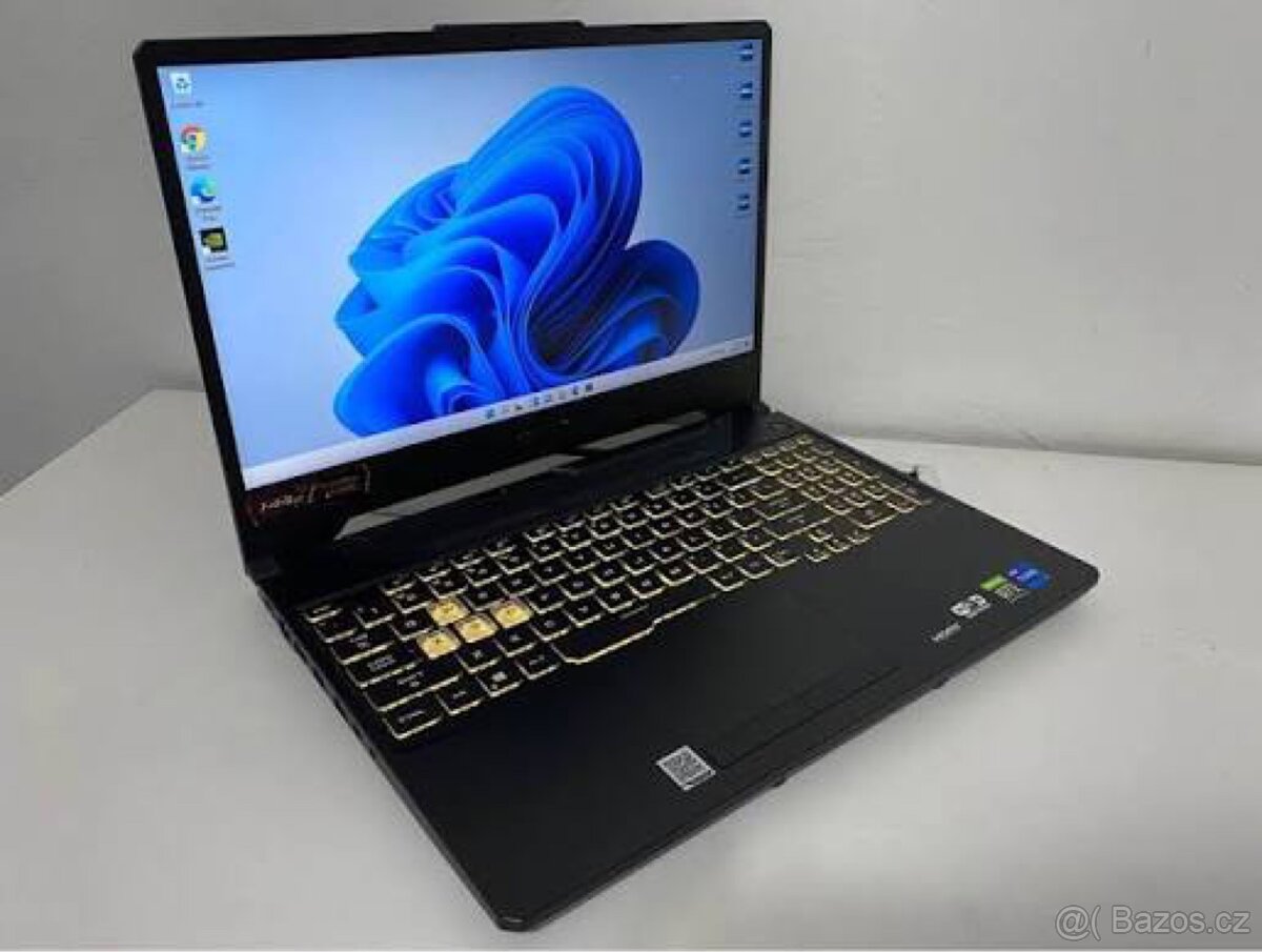 Prodám herní laptop - 2