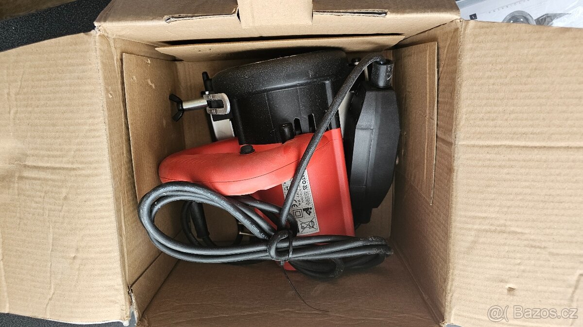 Řezačka dlaždic Yato YT 82159 nova - 2