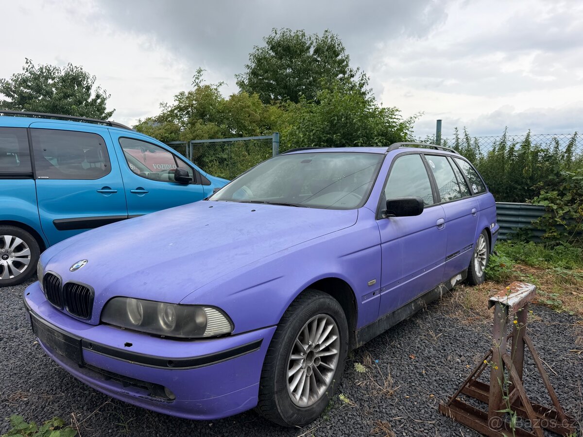 Bmw e39 540i na dily - 2