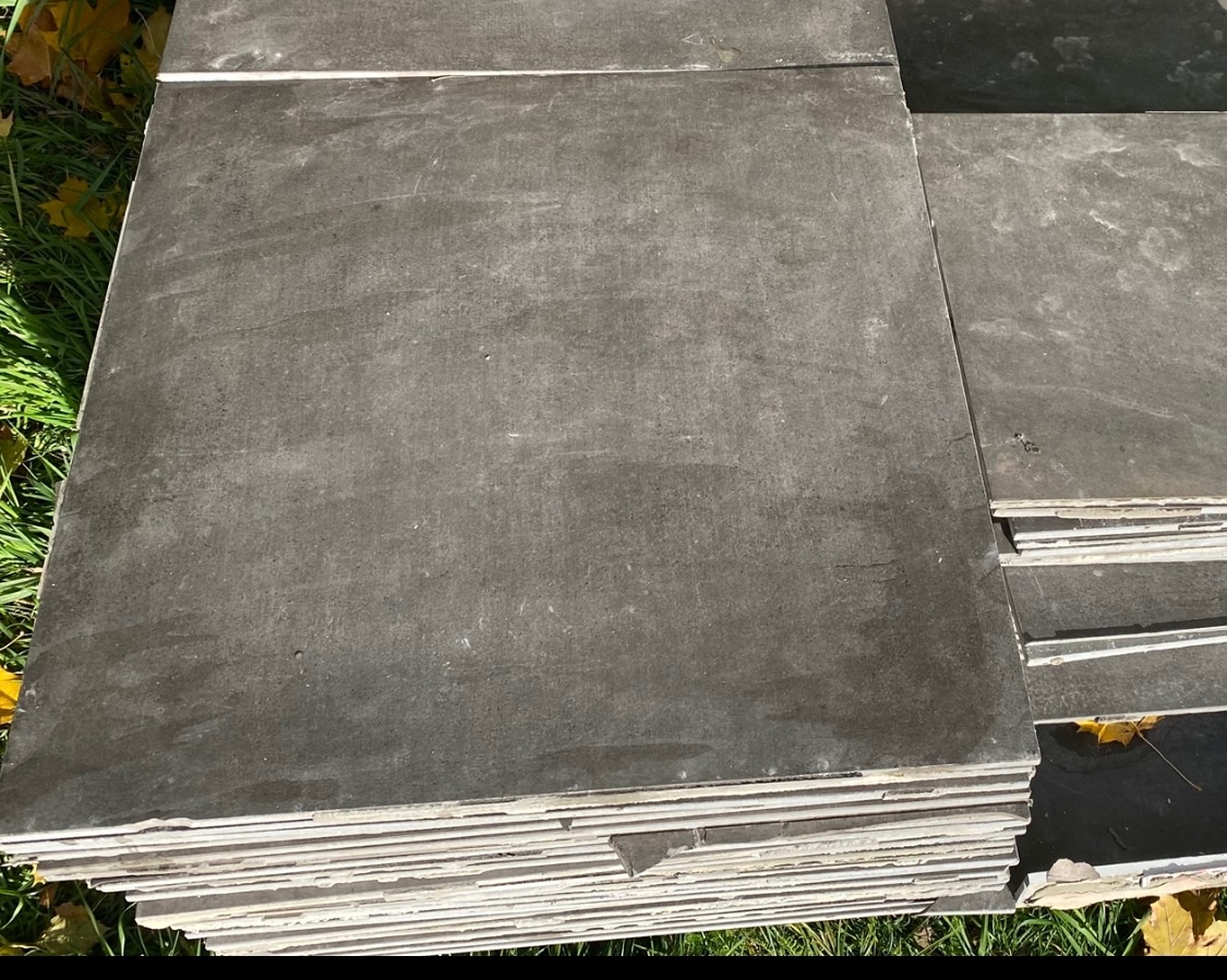 Velkoformátová dlažba šedá 60x60x9mm Poř cena 800,-kčm2 - 2