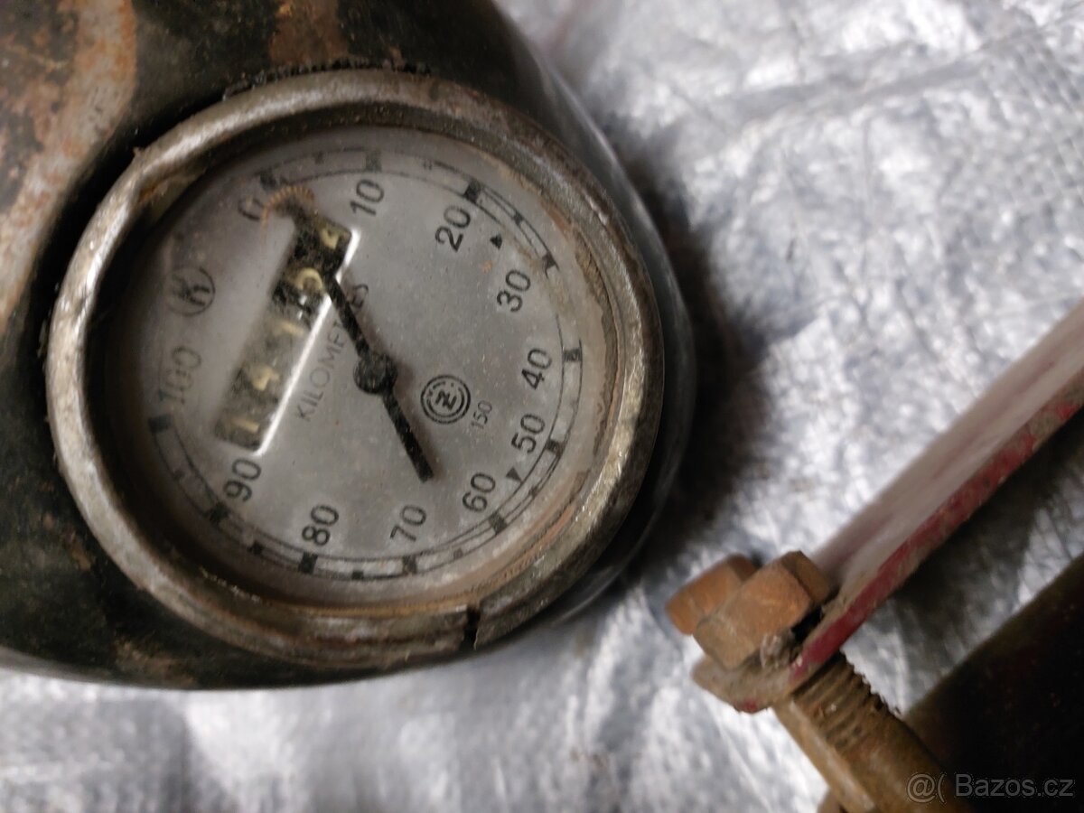 Vyklizeni, moto dily - 2