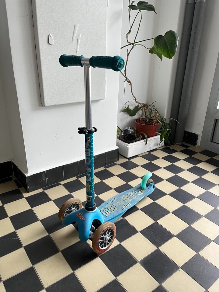 Dětská koloběžka Mini Micro Deluxe (od 2-6 let). - 2