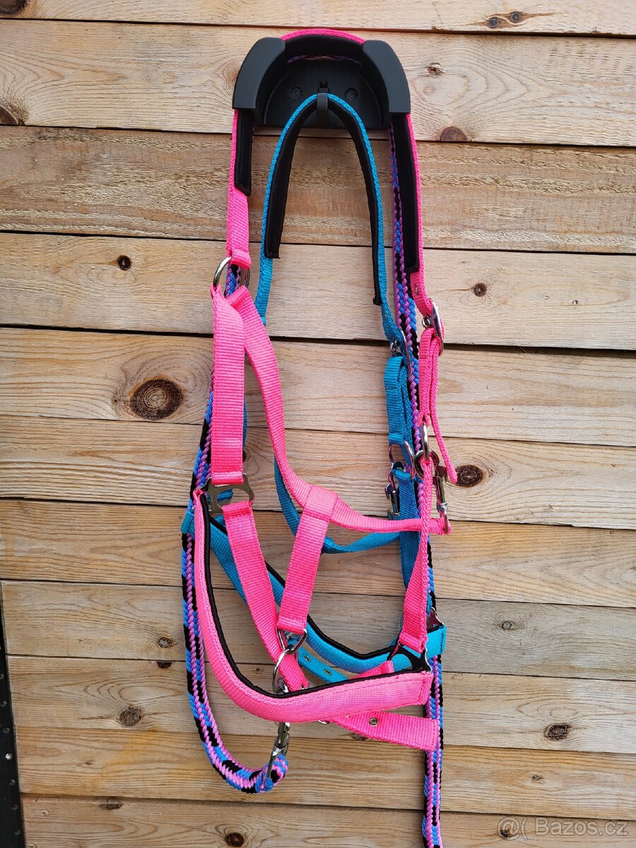 Věšák na ohlavku, uzdečku - 2